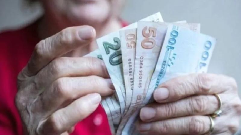 Sözcü yazarı Turan’dan emekli aylığı tepkisi: Çok sayıda ülkeye milyarlarca dolar yardım yapmaktan devlet hazinesinde para kalmıyor!