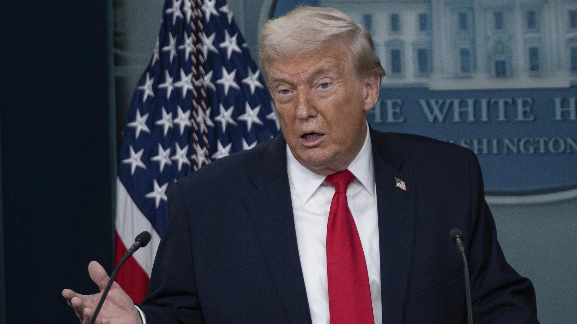 Trump: İran’a büyük bir güç gönderiyoruz