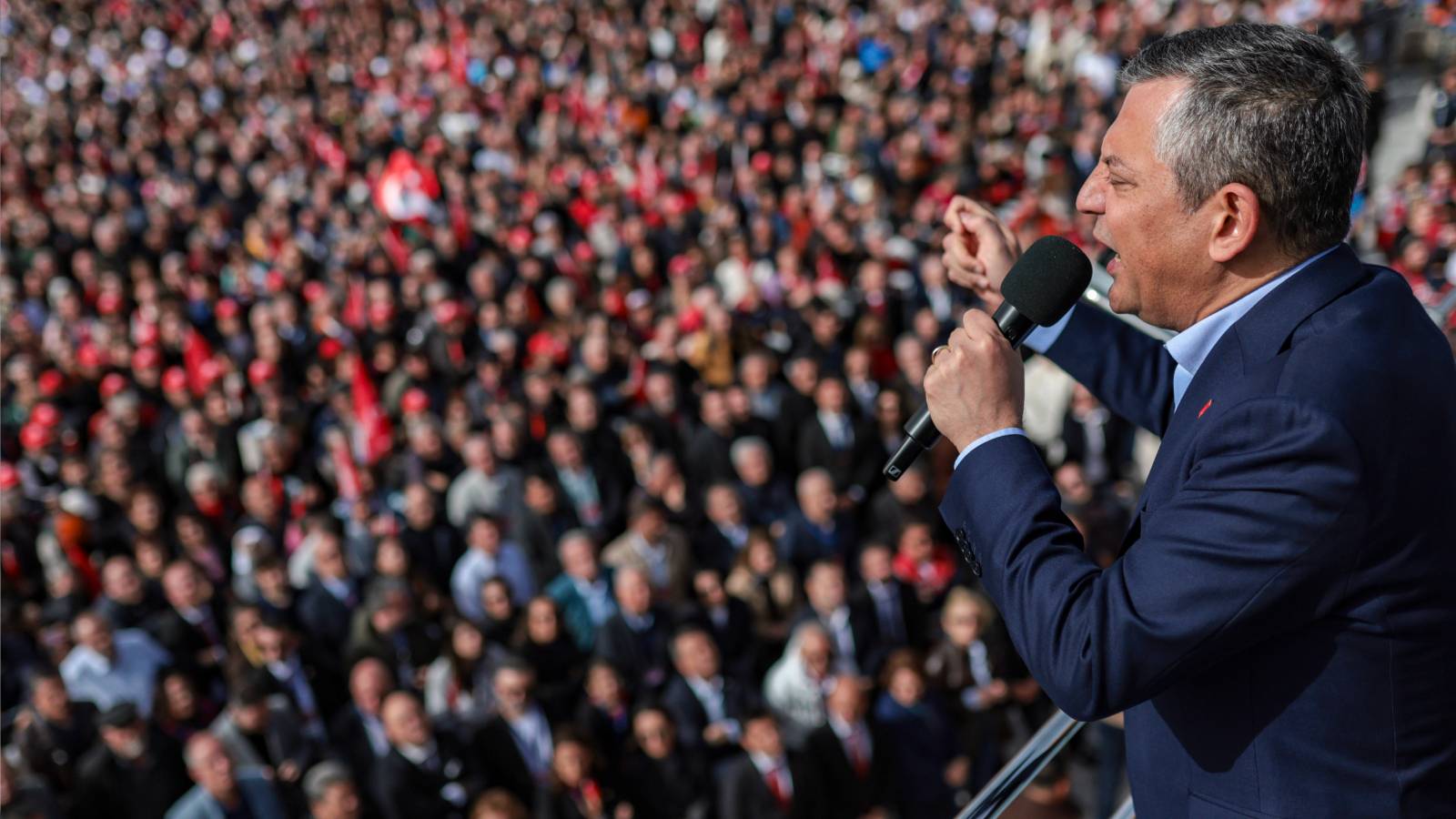 Abdulkadir Selvi: CHP’de anket oyunları başladı; Özgür Özel’i aday yapacaklar, bunun zeminini hazırlıyorlar