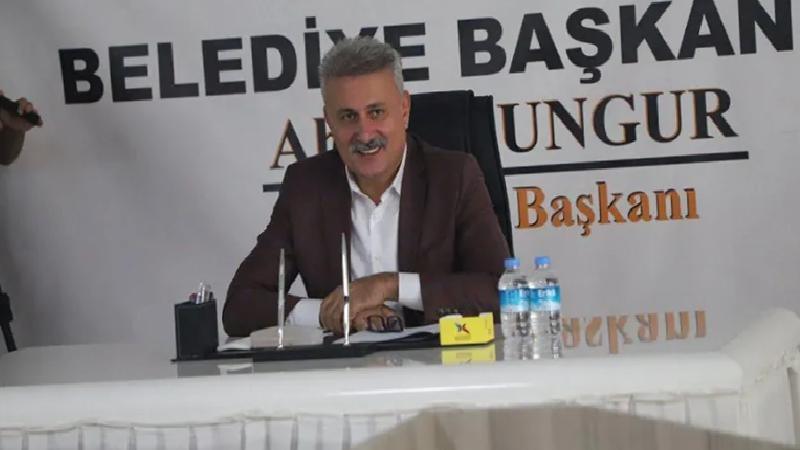 AKP’li Yahşihan Belediyesi’ne yönelik ‘yolsuzluk’ davasında belediye başkanı Sungur’un da aralarında yer aldığı tüm tutuklu sanıklar hakkında tahliye kararı