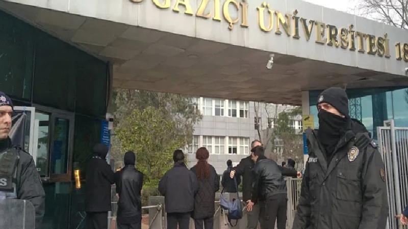 Boğaziçi mezunlarından Erdoğan’ın ziyaretine ilişkin bildiri: Özerk ve özgür üniversite talebimizden vazgeçmeyecek, bize dayatılmak istenen karanlığı kabul etmeyeceğiz