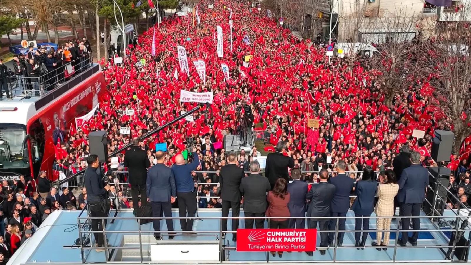 CHP’den “Çorum mitingine sadece 7 bin kişi katıldı” diyen AKP’li başkana ‘abaküs’ göndermesi: Bunlar sayı saymasını bilmiyor