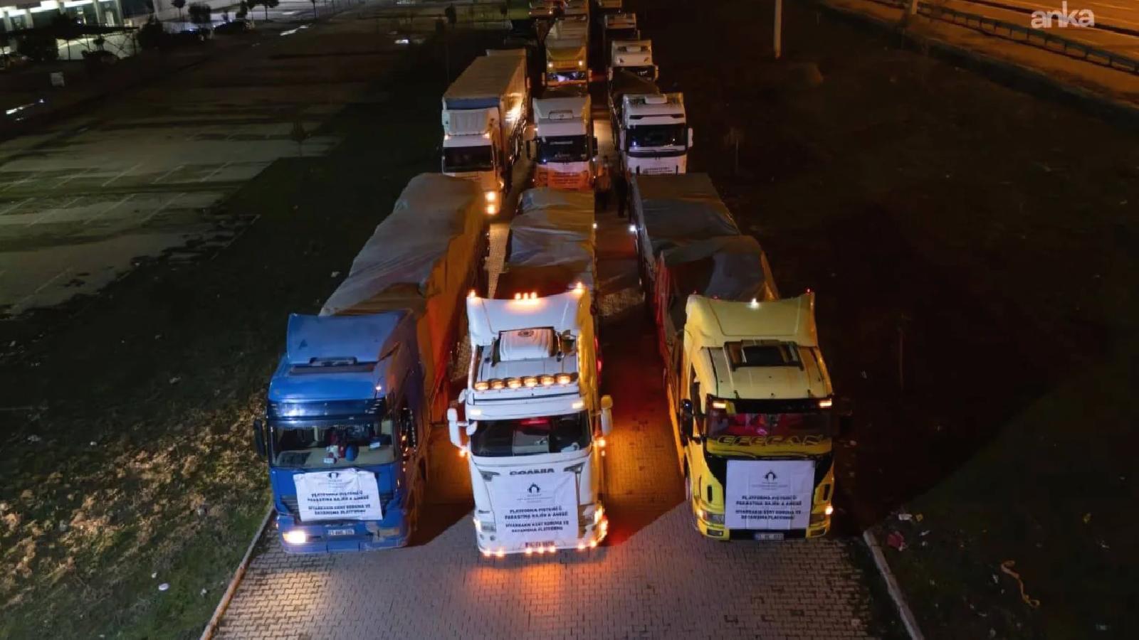 Diyarbakır’da toplanan 25 tır yardım malzemesi Çobanbey Sınır Kapısı’ndan geçerek Kobani’ye ulaştı