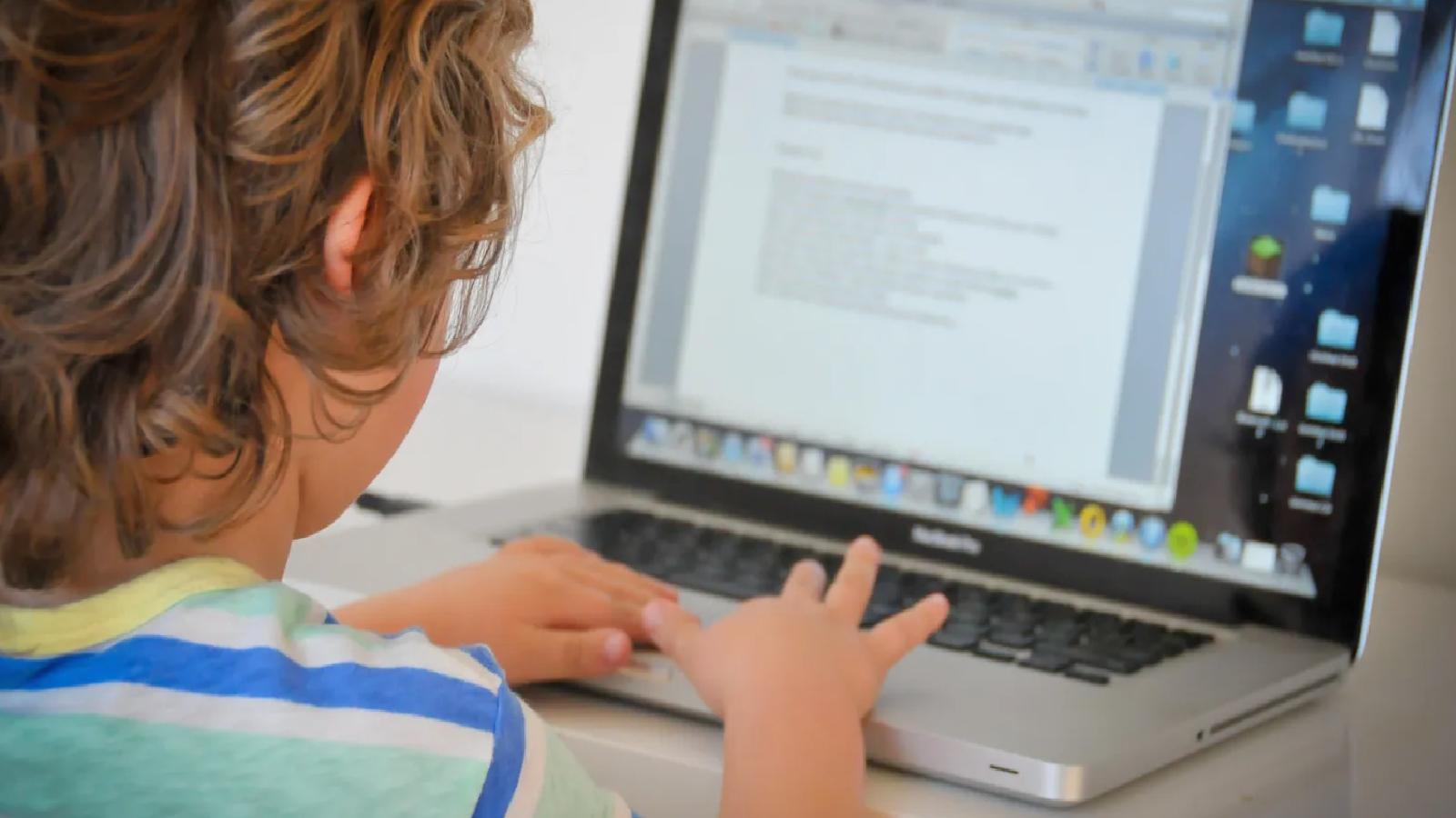 İnternet ve GSM hatlarına düzenleme: Çocuklara yönelik erişim tedbirleri TBMM gündeminde