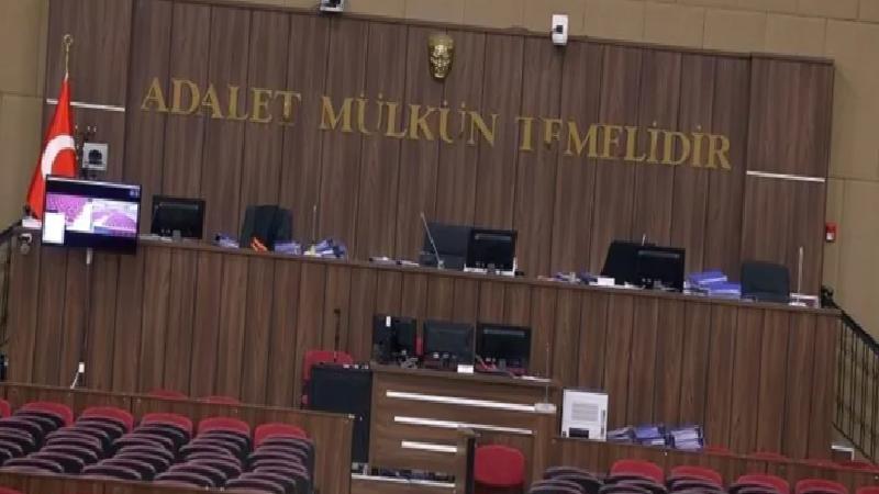 Uyumlan ya da suçlan: Yargılamalarda bir yöntem olarak “iftiracılık”