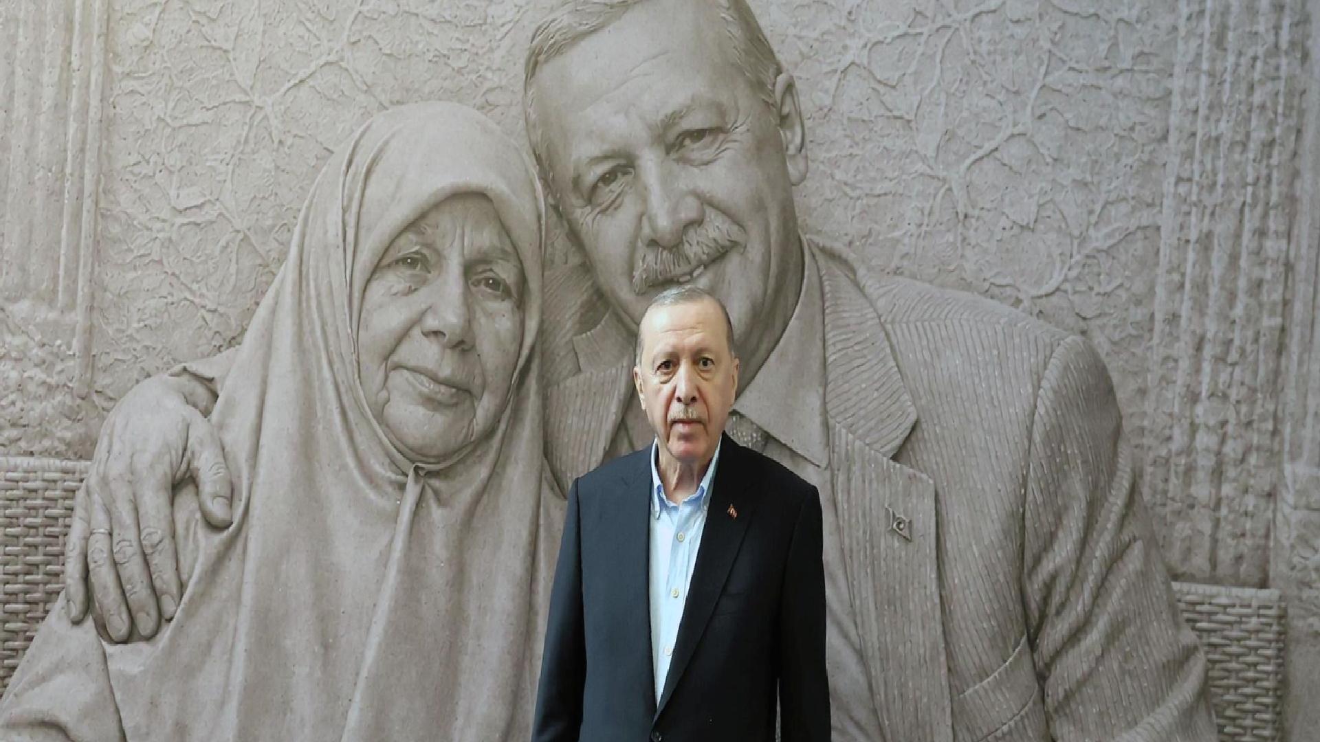 Annesinin adını taşıyan hastanenin açılışını yapan Erdoğan: 3 adet Gökbey helikopterimizi sağlık filomuza katacağız