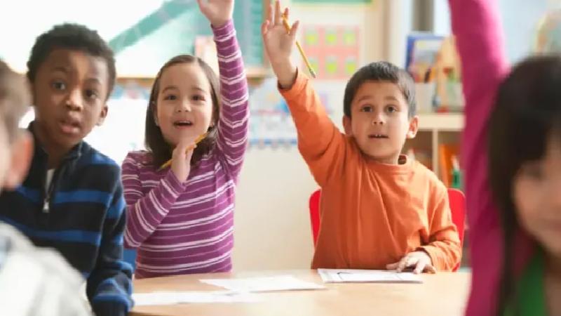 Araştırma: Otizm kızlarda da yaygın, ancak çoğu zaman geç fark ediliyor