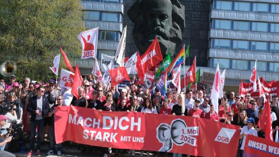 Aşırı sağcı AfD işçi sınıfının yeni partisi olma yolunda