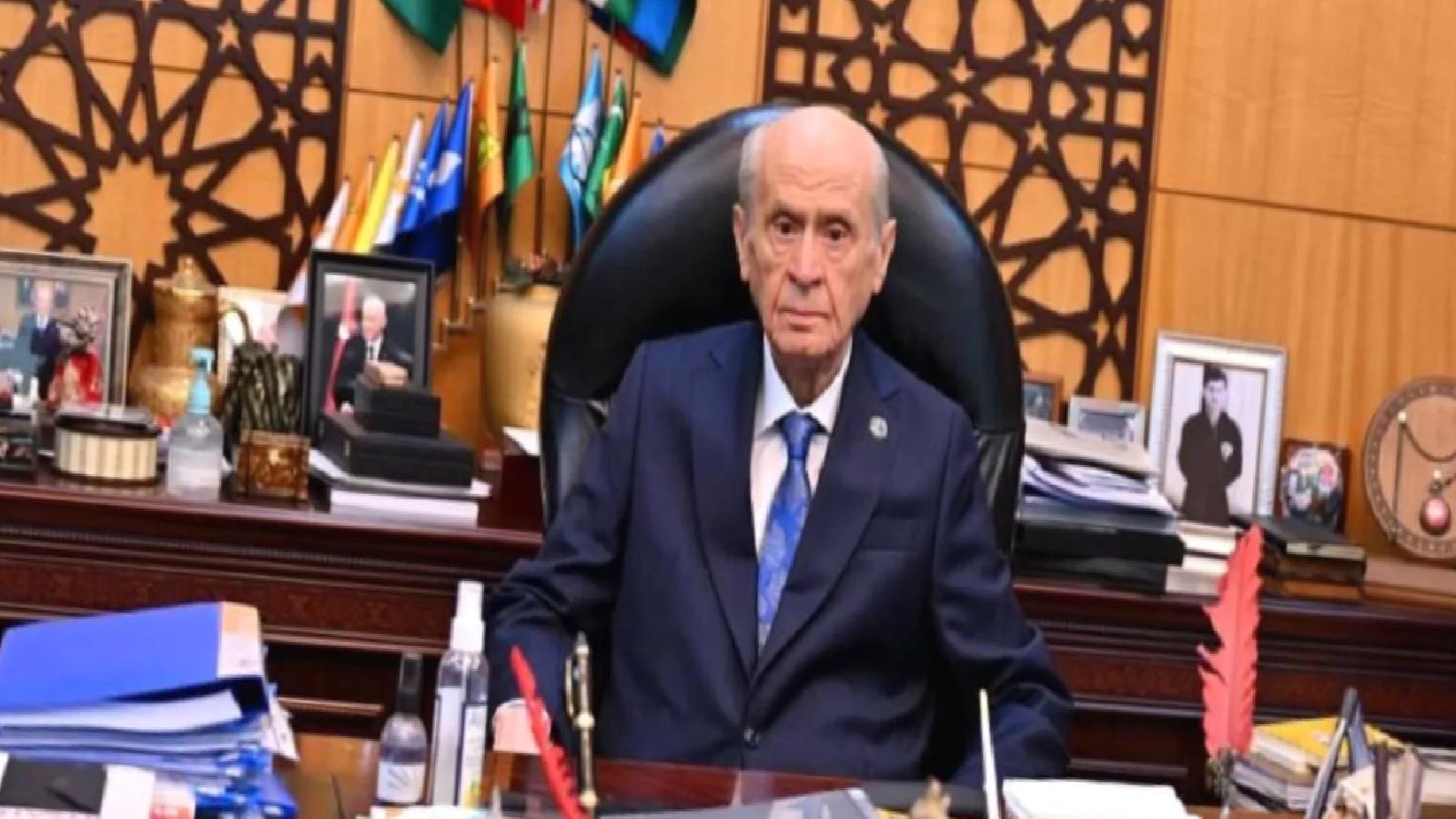 Bahçeli’den “siyasette arınma” çağrısı, CHP değerlendirmesi: CHP 4 S’ye sıkıştı: Saraçhane, Söğütözü, Silivri, Sosyal medya