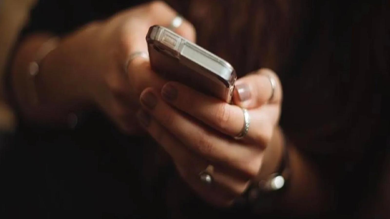 Dolandırıcılık tehlikesine karşı hukukçular uyardı: Sahte bayram kutlama mesajlarına dikkat!