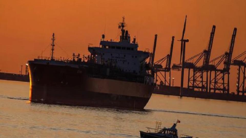 Hürmüz’de başlayan petrol şoku batıya ileriliyor