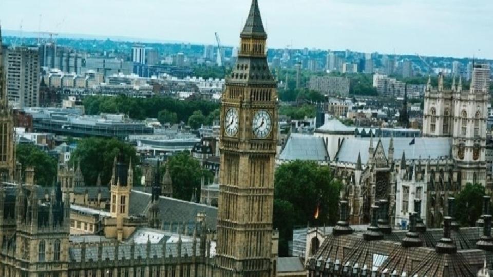 İngiltere’den ABD’ye İran’a saldırılarında üslerini kullanma izni