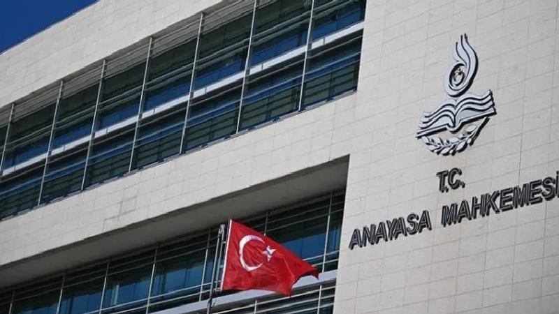 AYM’den 11 siyasi parti hakkında karar