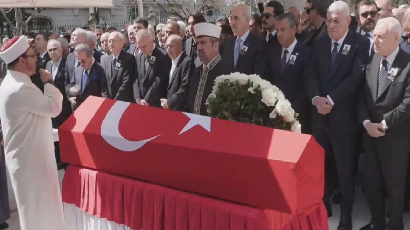 Eski TBMM Başkanı Hüsamettin Cindoruk son yolculuğuna uğurlandı