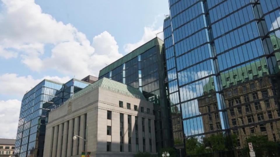 Faizi değiştirmeyen Kanada MB’den ‘küçük ayarlamalar’ olabilir mesajı