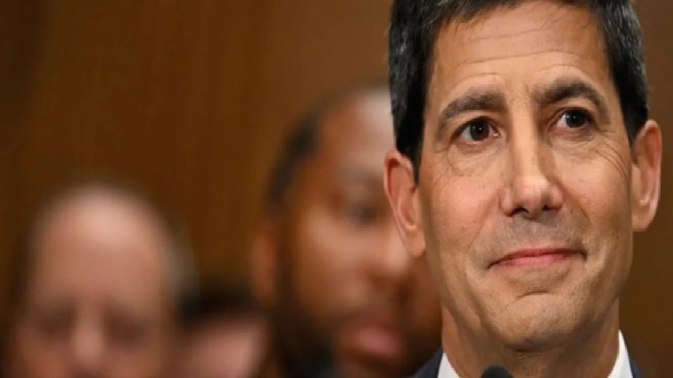 Fed Başkanı adayı Warsh, Senato’daki onay engelini aştı