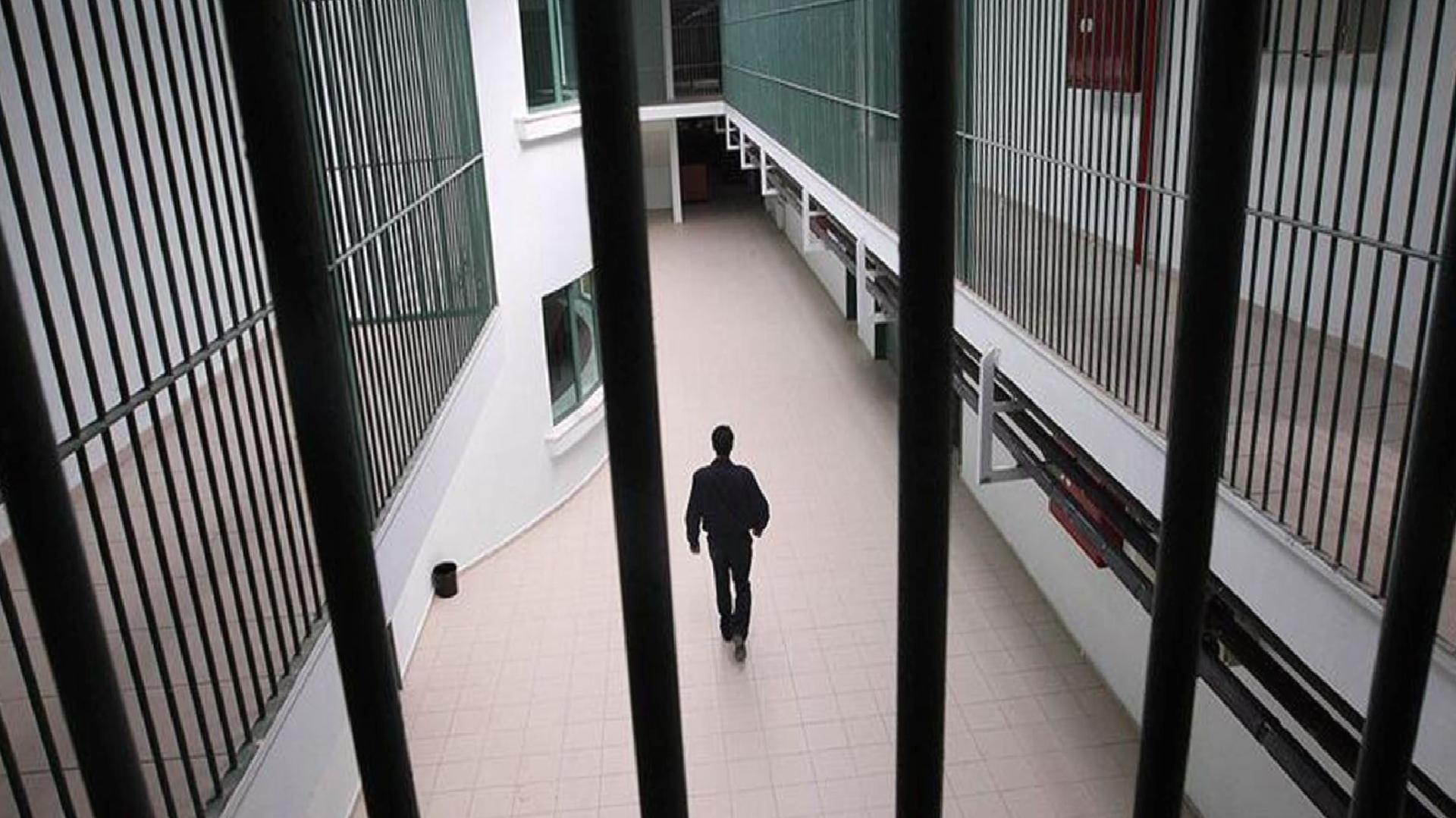 Fransa’da cezaevleri alarm veriyor: Gardiyanlar kapasite krizine karşı greve gitti