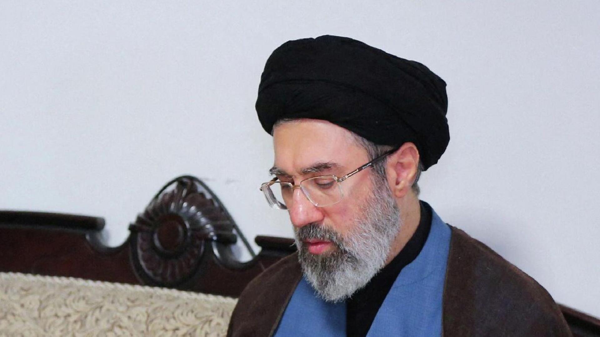 Hamaney: Düşmanda bir kırılma meydana geldi