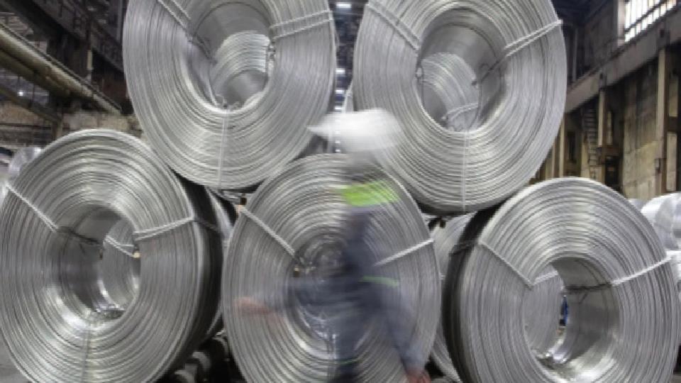 İran basını: Alüminyum ve petrokimya tesisi saldırıya uğradı