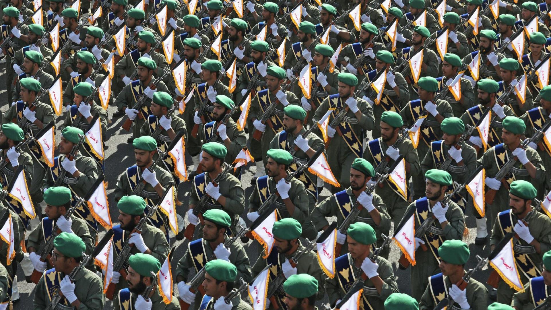 İran Devrim Muhafızları: ABD ile bağlantılı olabileceği şüphesi taşıyan gemiye el konuldu