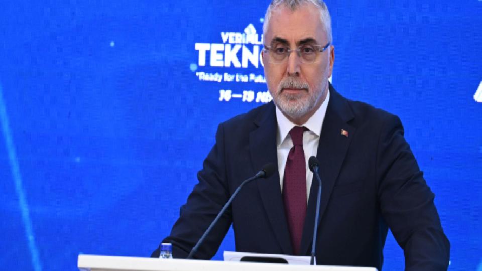 Işıkhan: 3 yılda 800 bin gence staj imkânı sunmayı hedefliyoruz