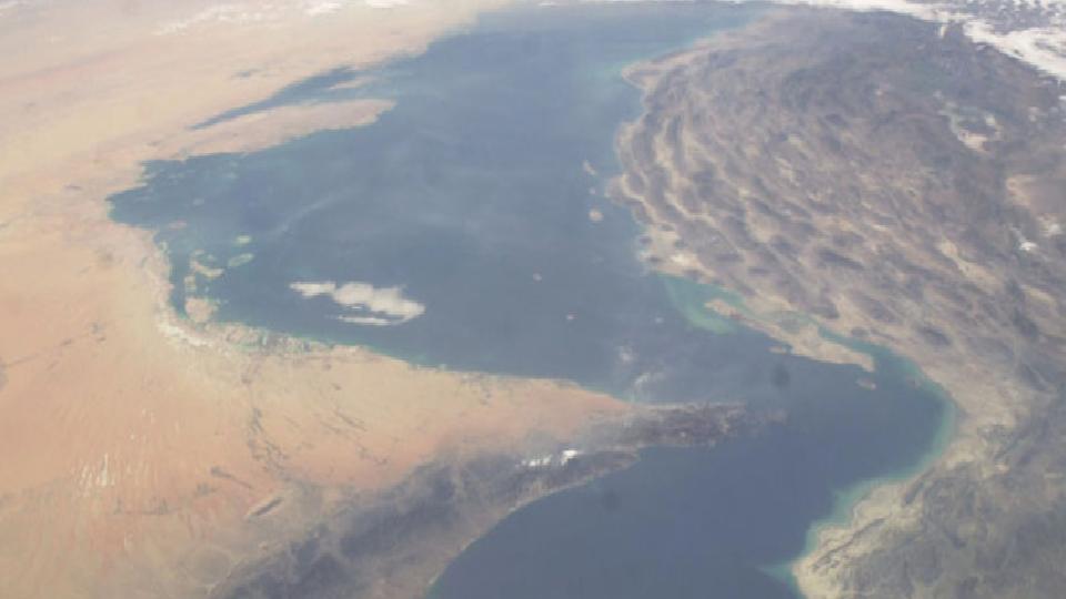 Katarlı LNG tankerlerinin Hürmüz’den geçme girişimi başarısız oldu