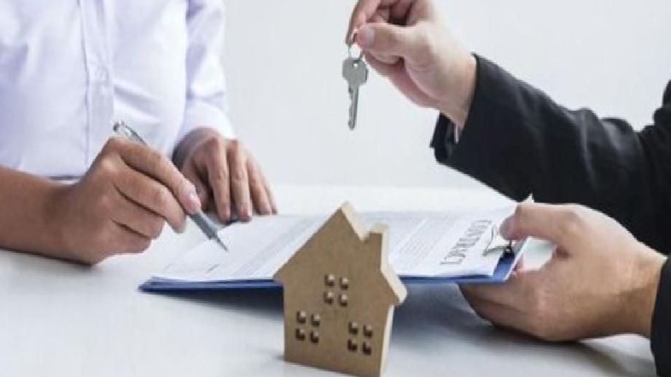 Konut satışları Mart’ta geriledi