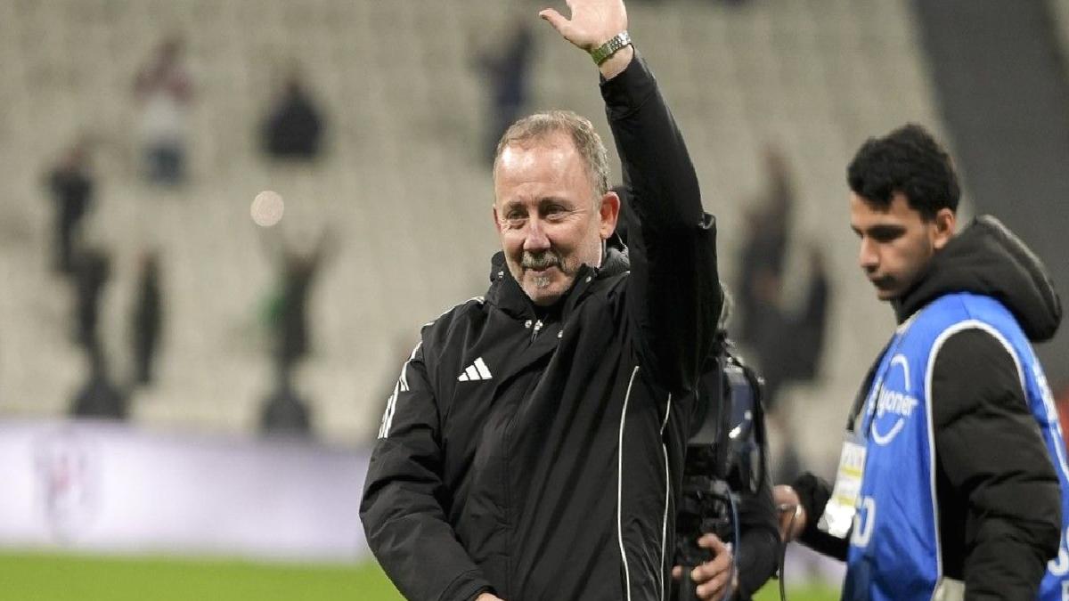 Sergen Yalçın, Beşiktaş’ın başında 100. Süper Lig maçına çıkacak