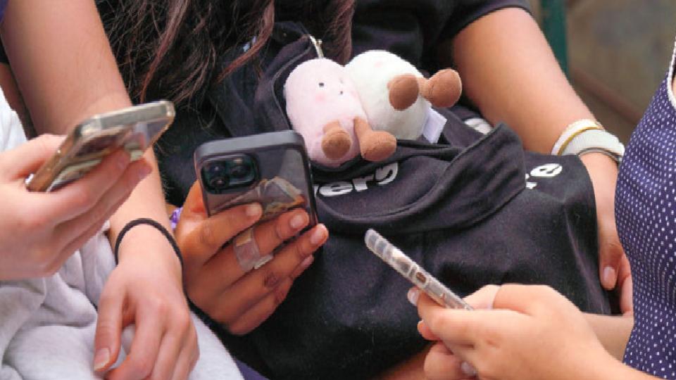 TBMM’de kabul edildi: 15 yaş altına sosyal medya yasağı