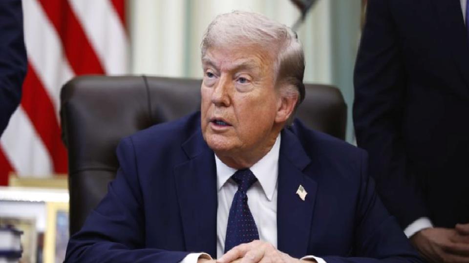 Trump, İran ablukasını uzatmaya çalışıyor