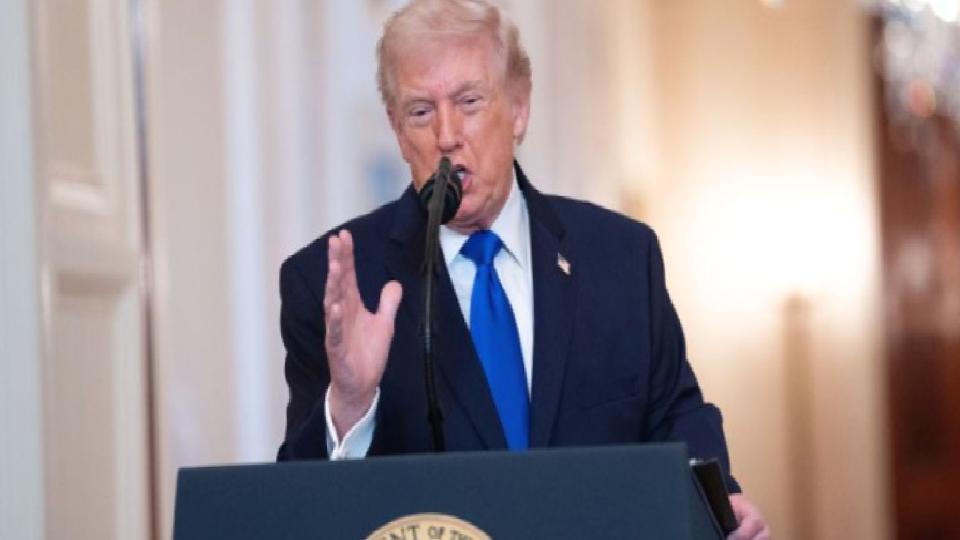 Trump’tan yeni ticaret hamlesi: İran’a silah sağlayan ülkelere gümrük vergisi