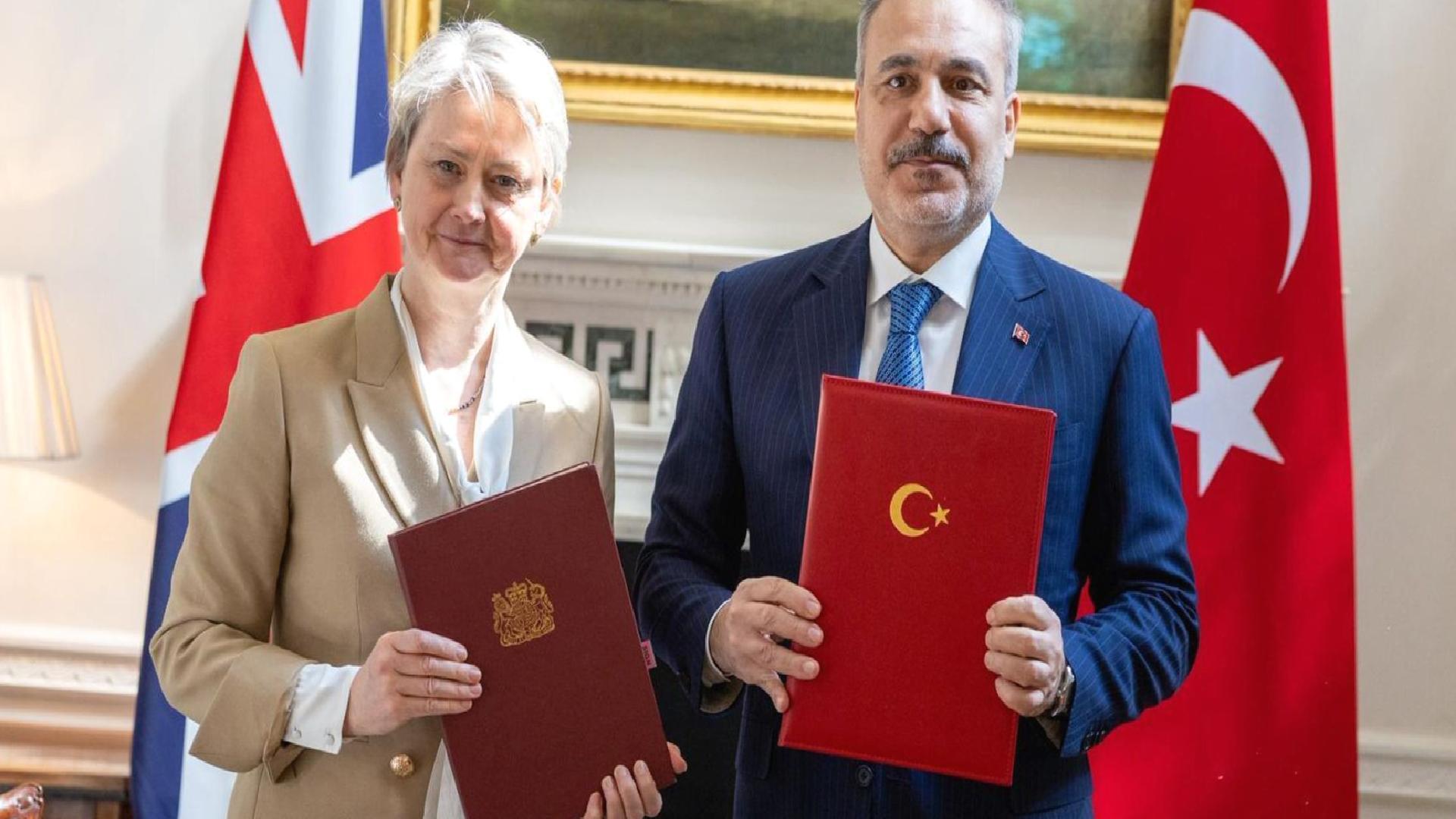 Türkiye ve İngiltere arasında Stratejik Ortaklık Çerçeve Belgesi imzalandı