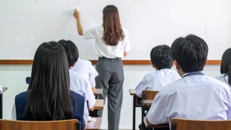 Velinin tehdit ettiği öğretmen, “can güvenliği” için dava açmıştı: Mahkemeden “öğretmen şiddet mağduru değil” kararı