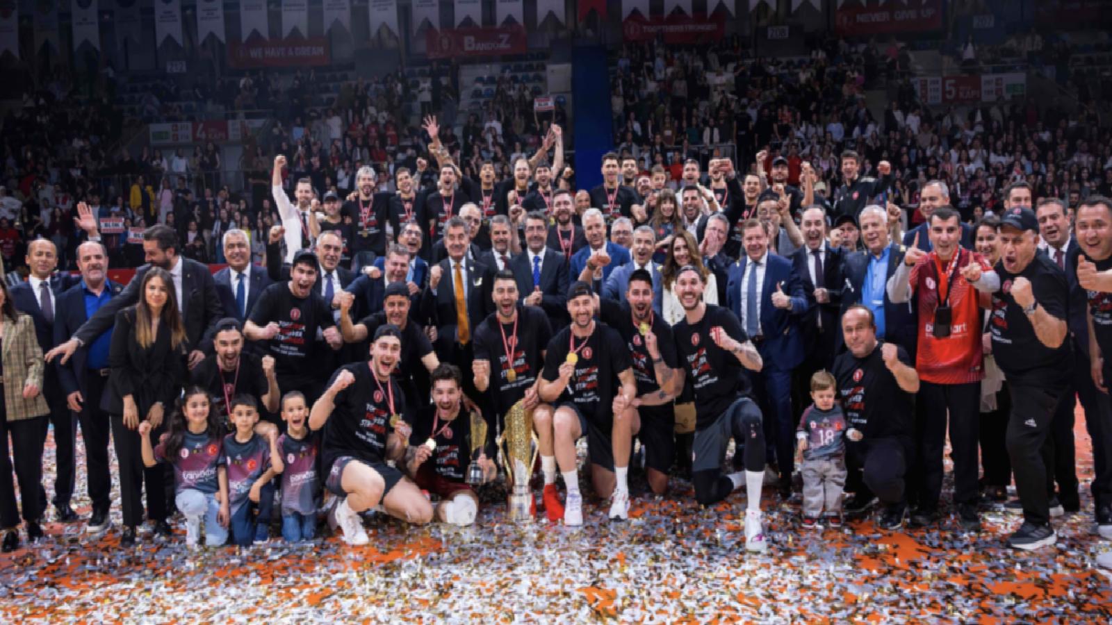 Ziraat Bankkart’tan tarihi sezon! Şampiyonlukla taçlandı