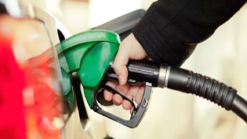 ABD’de benzin fiyatları 5 dolara yaklaştı