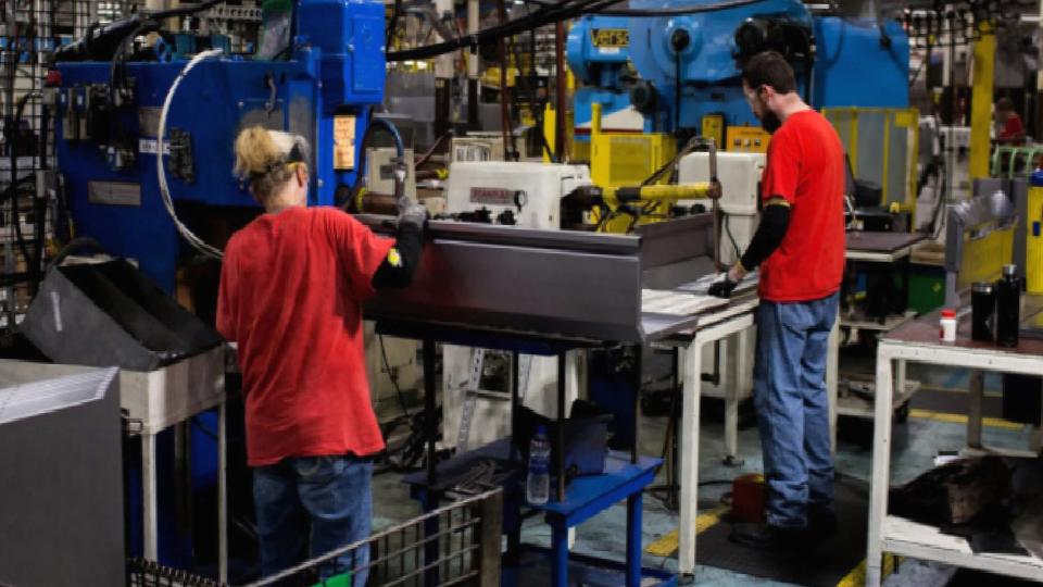 ABD’de fabrika siparişleri tahminleri aştı
