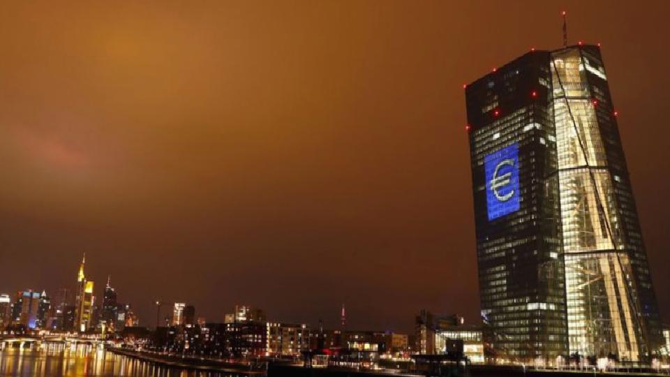 Avrupa Merkez Bankası’ndan bu yıl iki faiz artırımı beklentisi