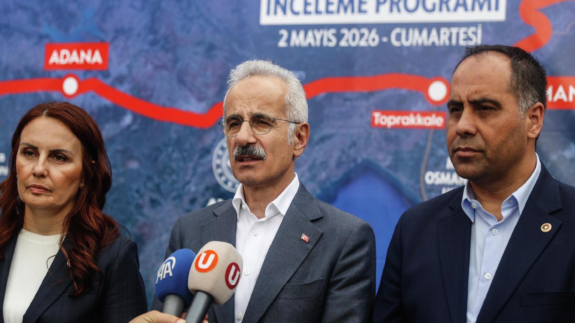 Bakan Uraloğlu: Bu hat ile 6.5 saat olan seyahat süresi 2.5 saate inecek