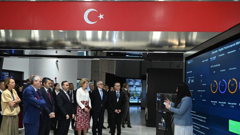Belçika Kraliçesi Mathilde MEXT Teknoloji Merkezi’ni ziyaret etti