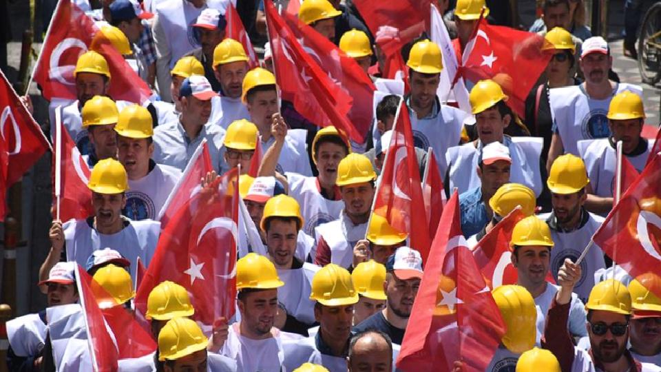 Ekonomi yönetimi 1 Mayıs Emek ve Dayanışma Günü’nü kutladı