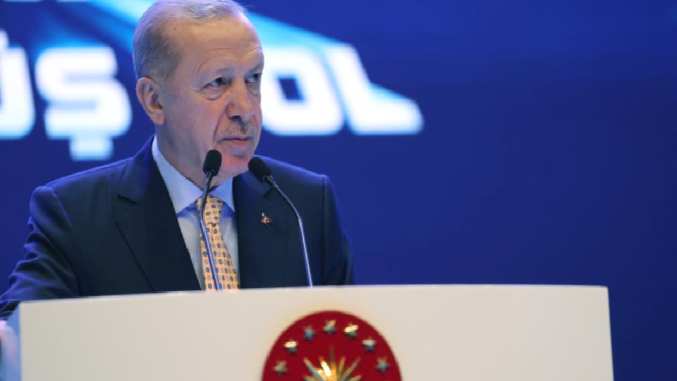 Erdoğan: Yarının risklerini şimdiden azaltmaya çalışıyoruz