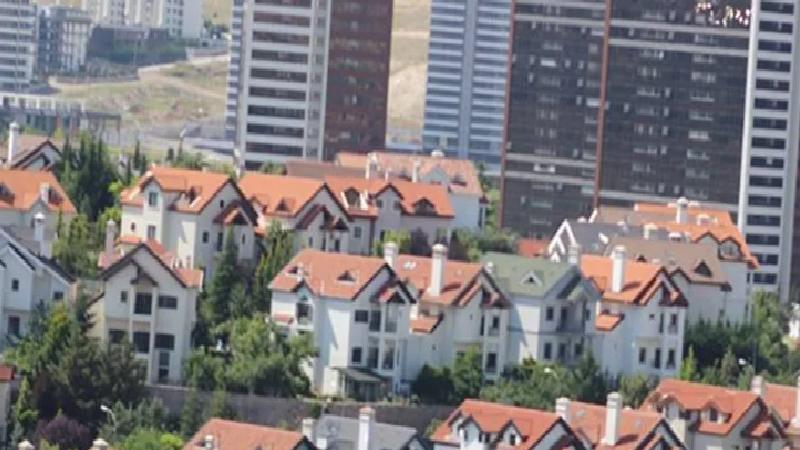 Eski TOKİ başkanının da aralarında olduğu 7 isim hakkında dava: “Kooperatif arazisine villa yaptırdılar” iddiası yargıya taşındı