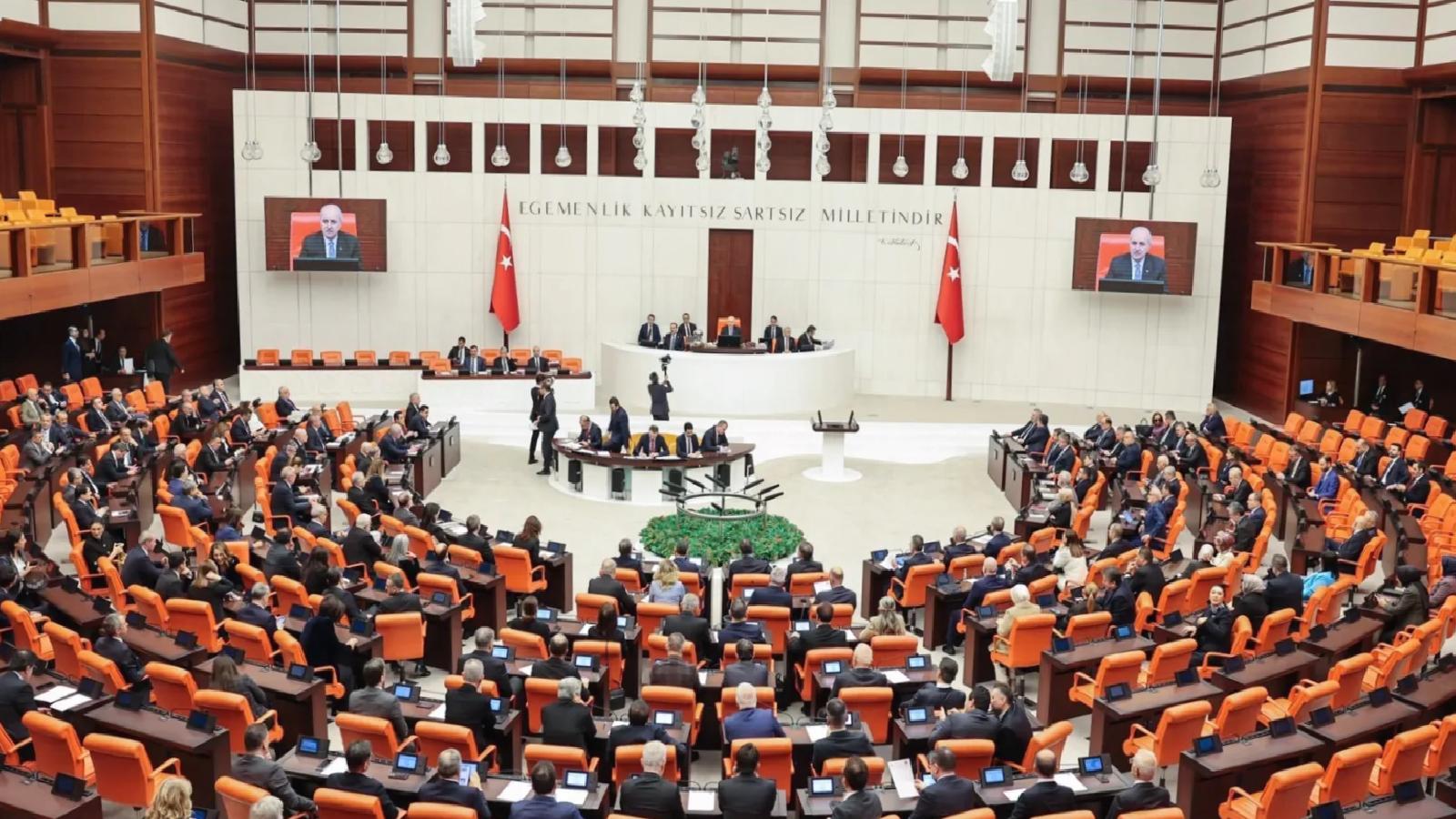 Fahiş site aidatlarına ilişkin düzenlemeleri de içeren teklif kabul edildi