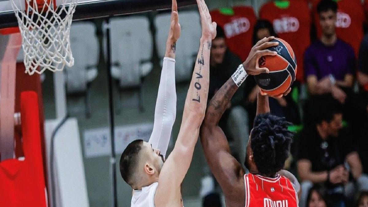 Hapoel üçüncü çeyrek performansıyla seriyi uzattı!