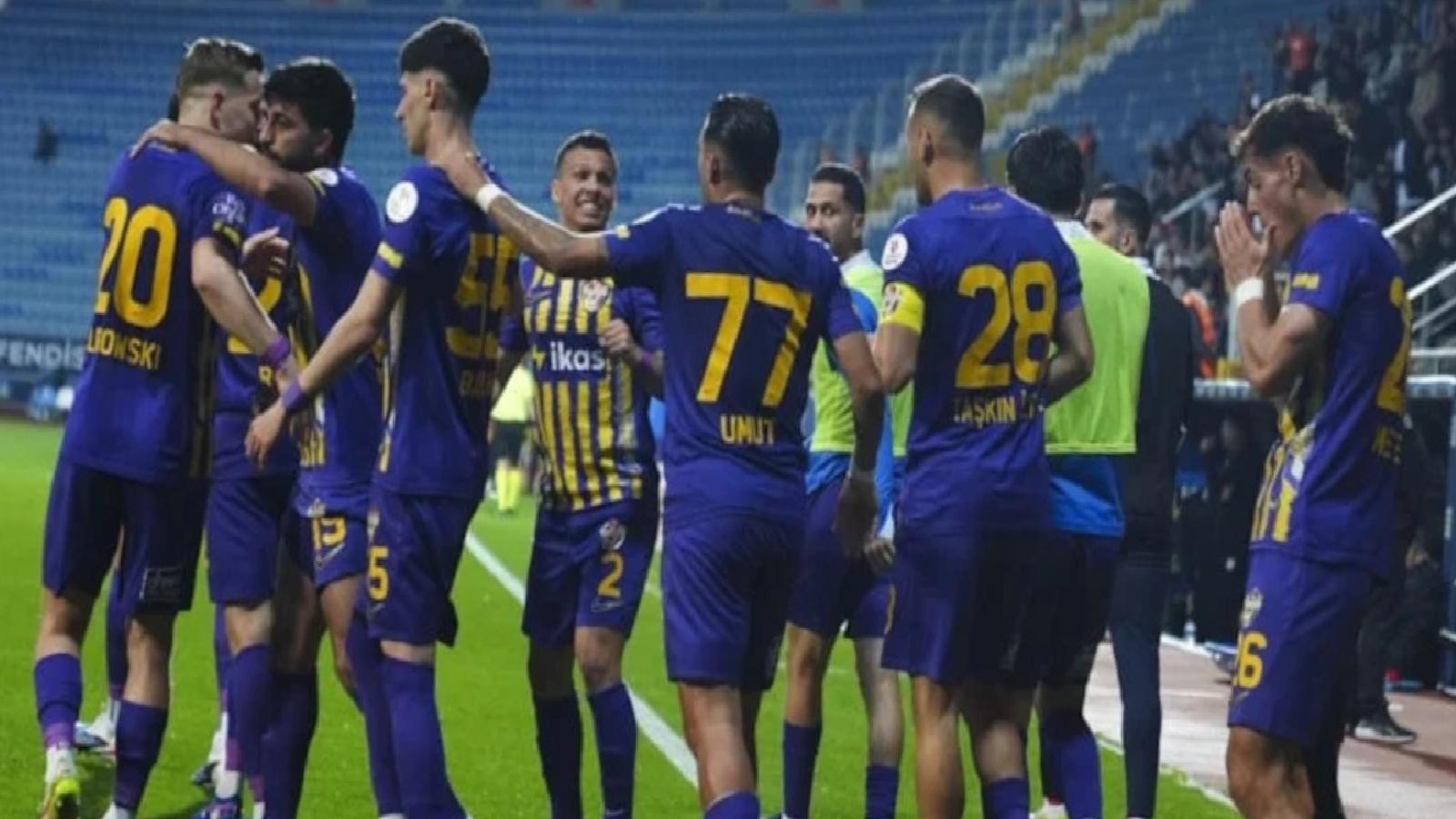 Herkes küme düştü demişti, eski gol kralı ”Umut” verdi!