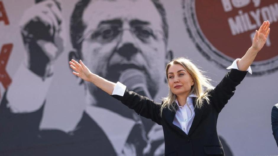 İmamoğlu çiftine Almanya’dan “Dünya Vatandaşlığı Ödülü”