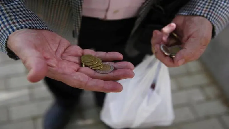 İyi Parti’den saha izlenimleri: Orta yaş grubu maaşıyla ay sonunu getiremiyor, emekli ağlıyor; 75 yaşında pazarcılık yapıyor