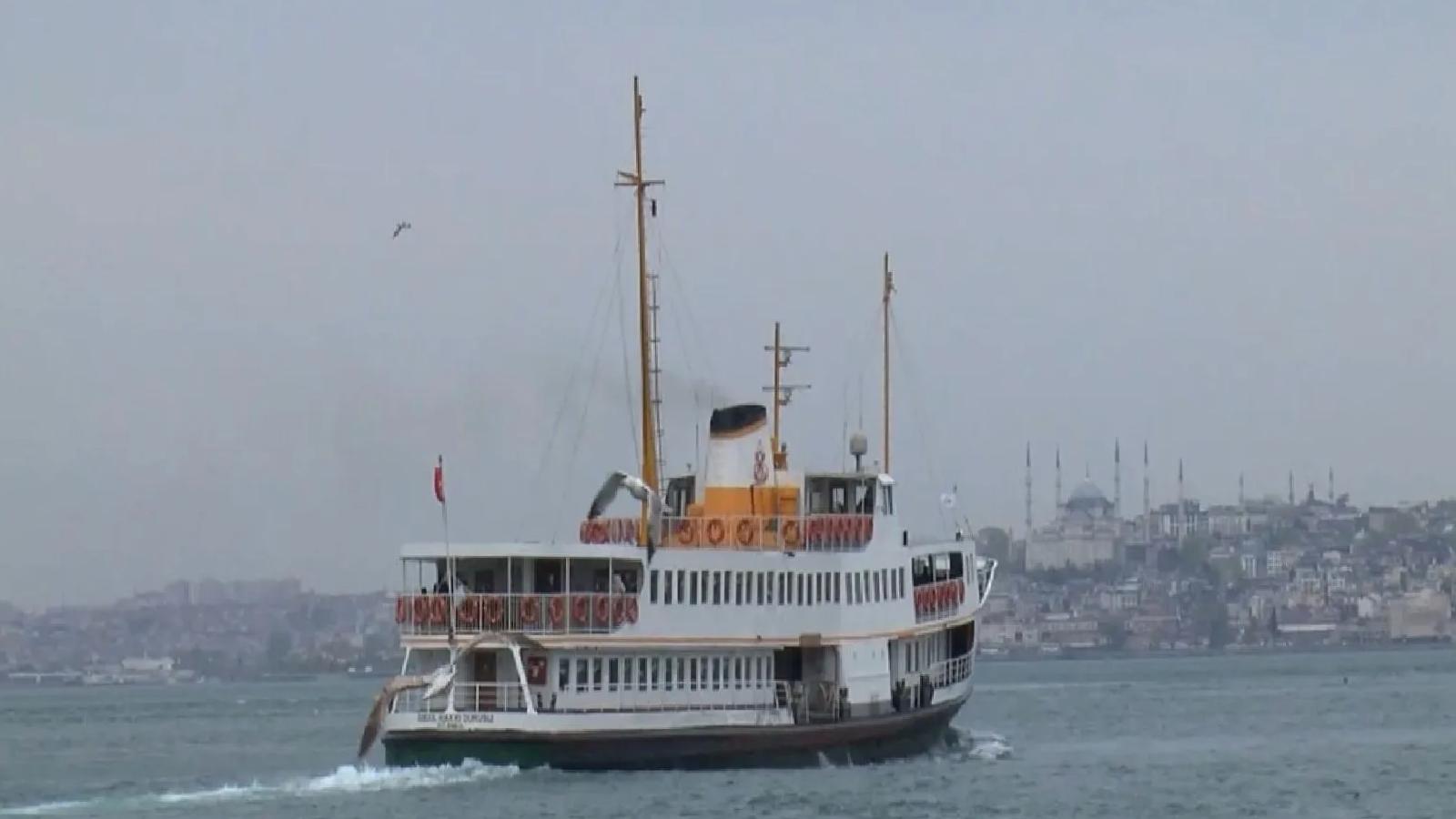 Kadıköy vapuruna binen kadın şüpheli şekilde kayboldu; denizde çantası bulundu