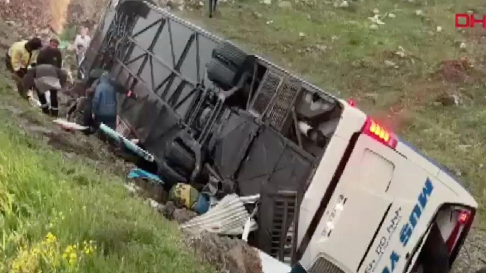 Malatya’da otobüs devrildi: 4 kişi hayatını kaybetti, 15 kişi yaralandı