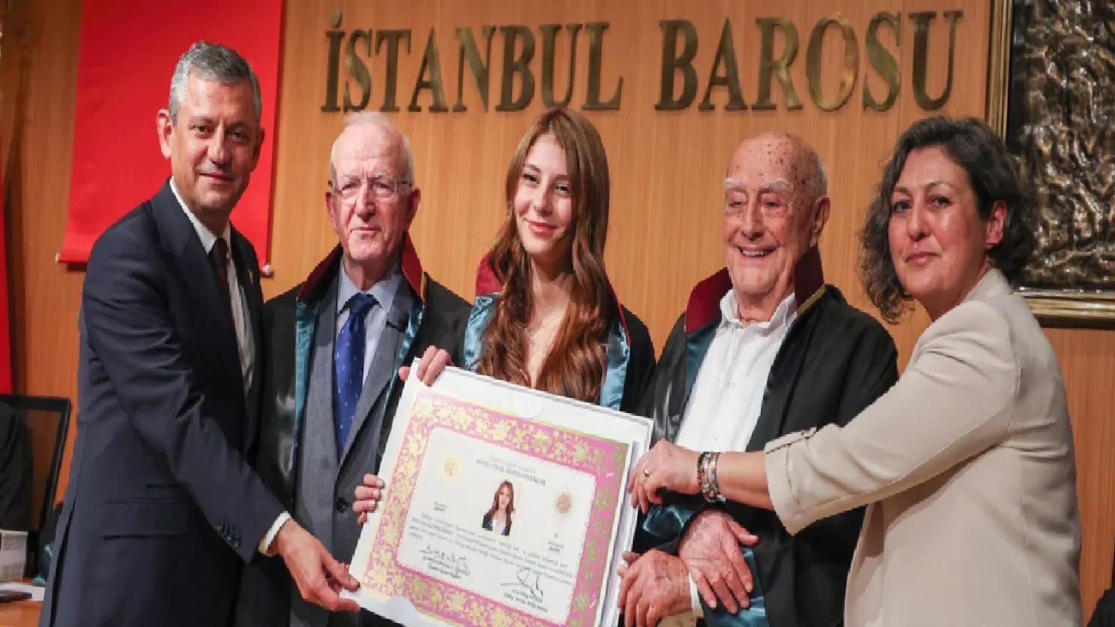 Özgür Özel, kızı İpek Özel’in avukatlık ruhsat törenine katıldı